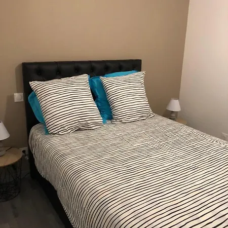 Agreable Maisonnette A Proximite Du Centre-ville Oyonnax